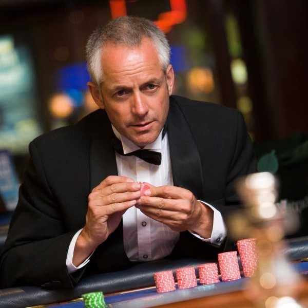 543617_man-in-casino-playing-roulette - cropped-sm